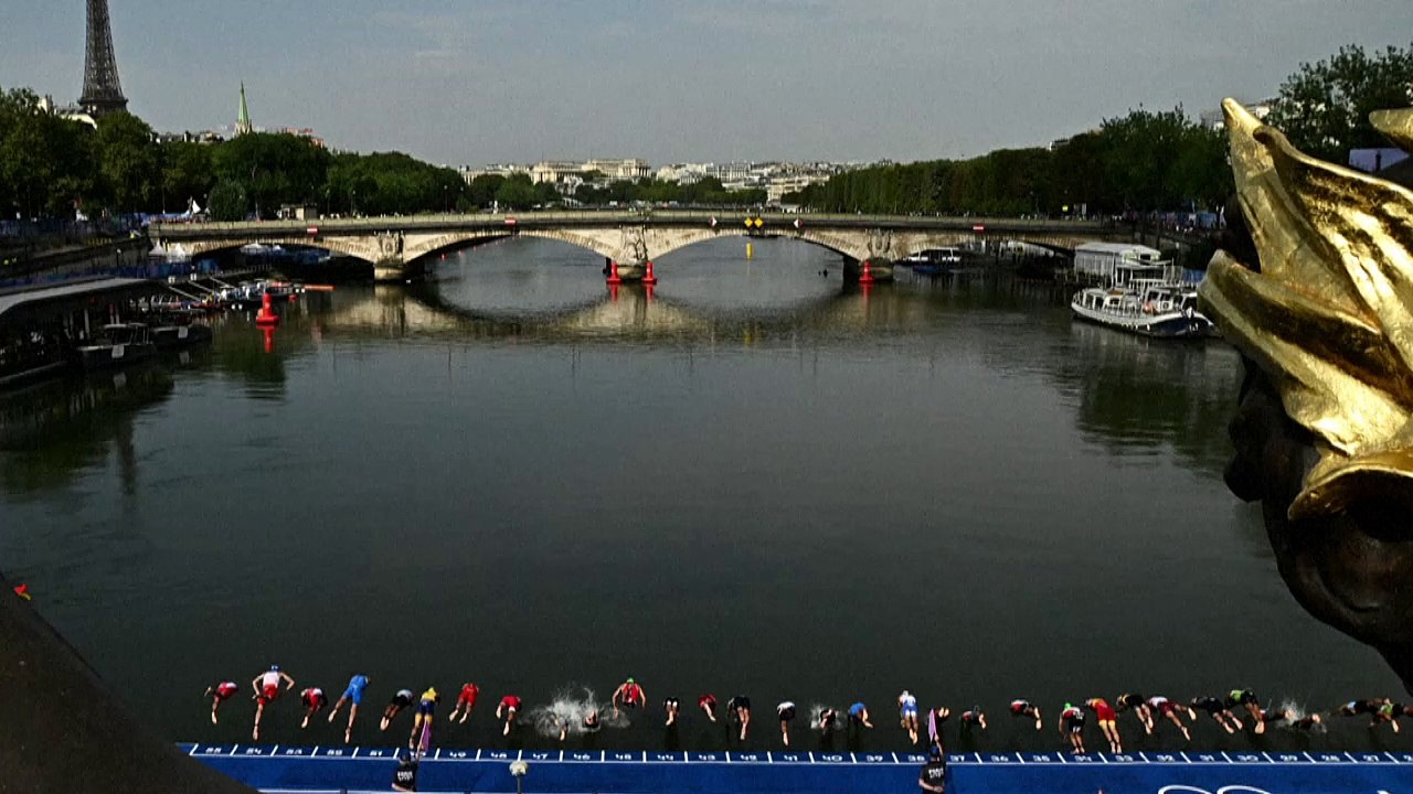 Seine in paris sauber genug: olympia-triathletinnen springen ins wasser