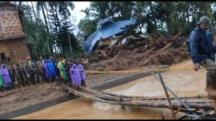 In India pioggia e vento ritardano soccorsi frana, 126 morti