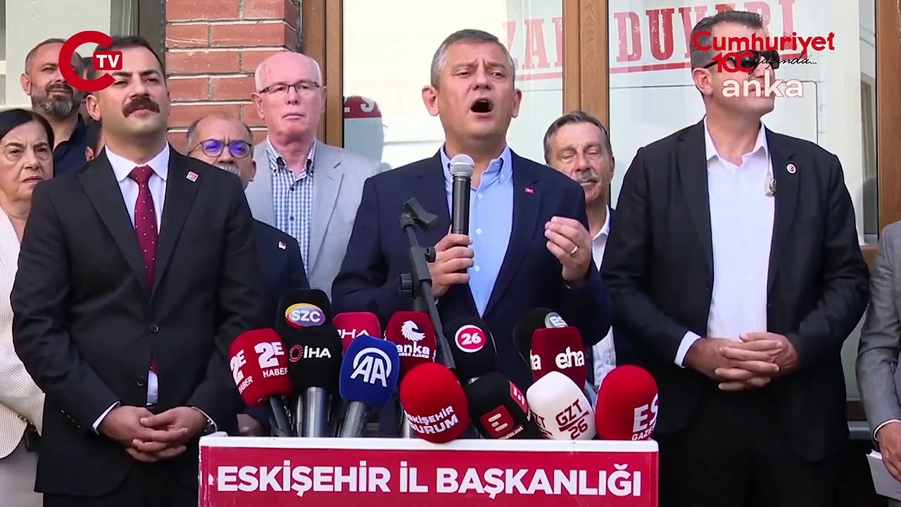 Özgür Özel'den 'sokak köpekleri' açıklaması_ Bir tane cana kıymayacağız, nokta