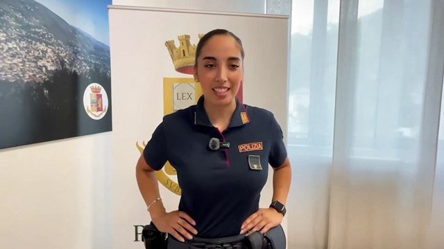 L'agente Alessia Russo racconta come ha salvato una coetanea dal suicidio: «Ci siamo buttati in avanti e l'abbiamo presa»