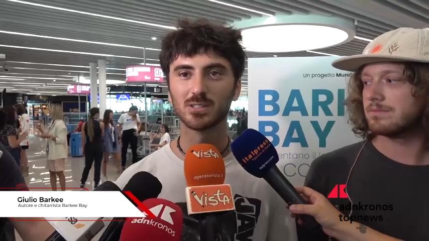 Video Mundys: il frontman dei Barkee Bay, “Grazie a loro portata arte all’aeroporto Fiumicino”