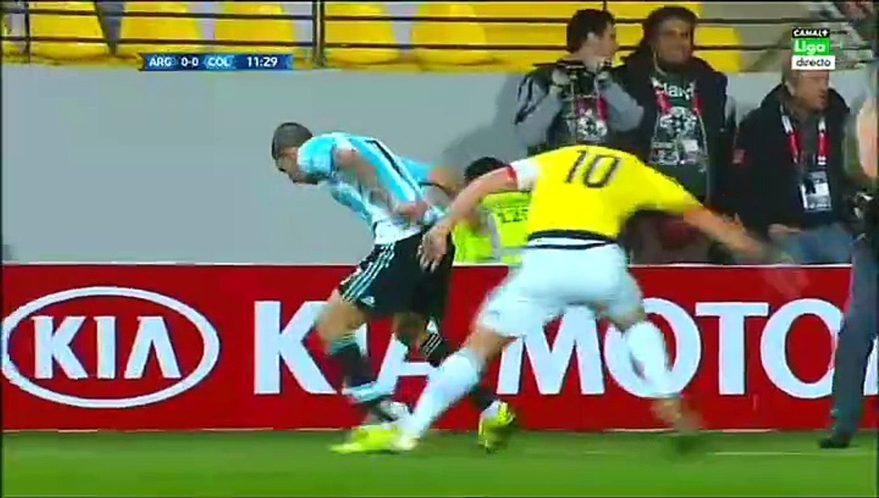 Copa America 2015 1/4 Final - Argentina vs Colo...
