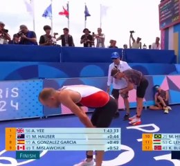 Tyler Mislawchuk vomita in diretta dopo la gara di triathlon