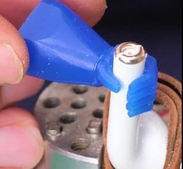 Tiny fists to hold your earphones and keep your hands free!