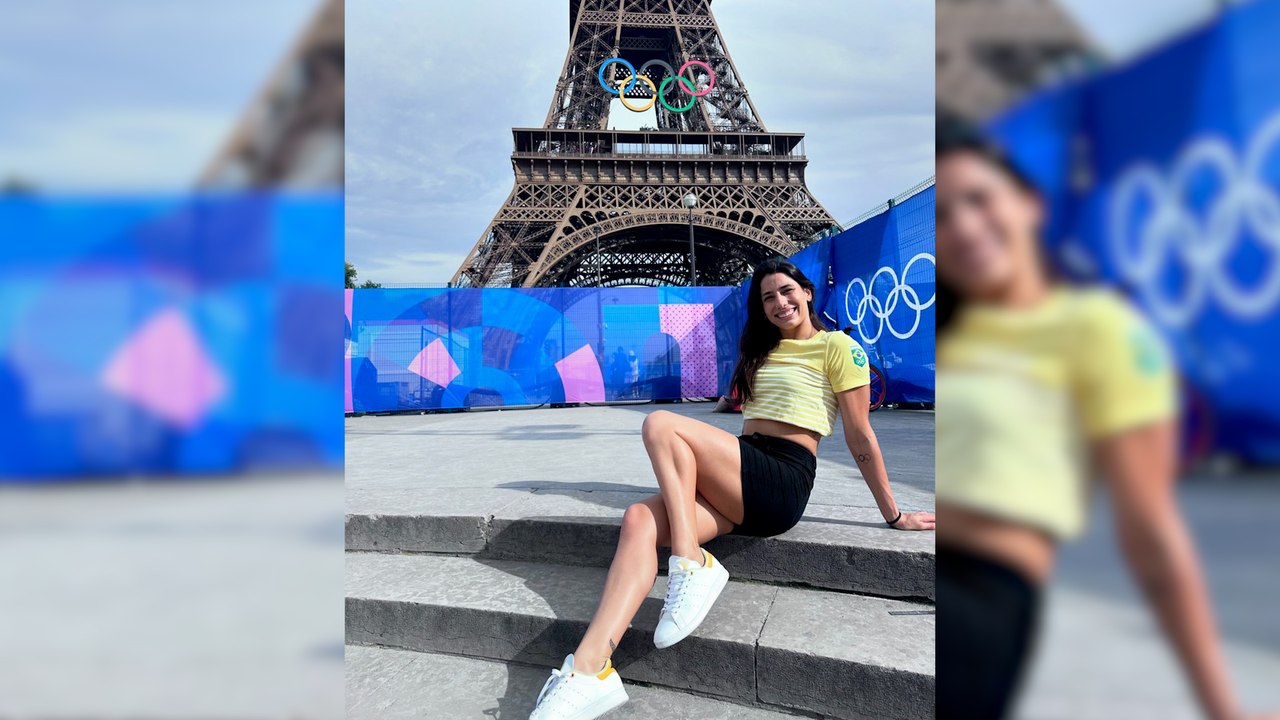 La nageuse Ana Carolina Vieira exclue pour avoir fait du tourisme à la tour Eiffel