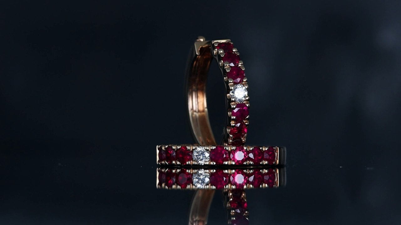 Orecchini a cerchio in oro rosa con 8 pietre diamanti e rubini Prestige by Gioielleria Casavola di Noci