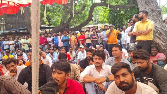 शहर की सफाई व्यवस्था चरमराई, नालियों का पानी सड़कों पर. .कचरे के लगे ढेर