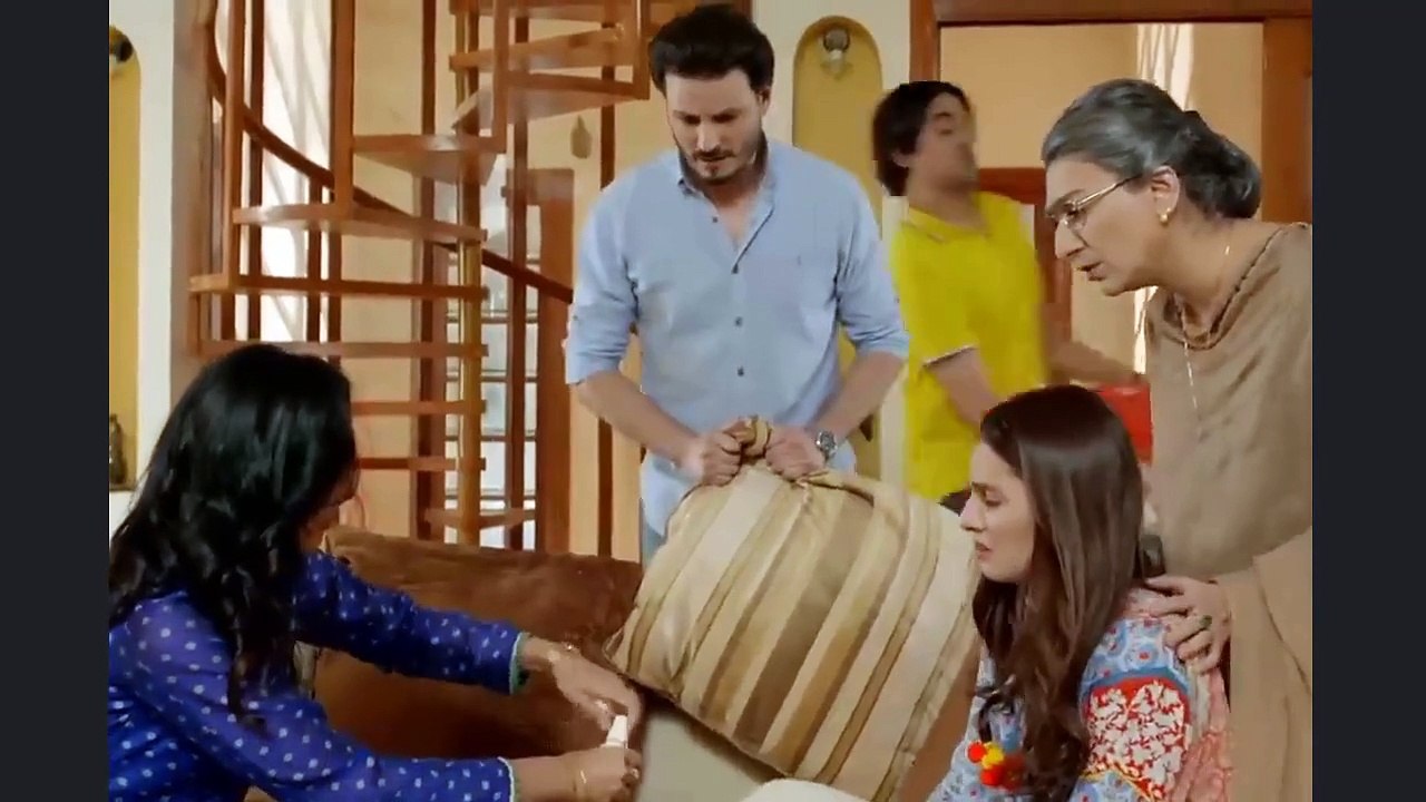 Uss Se Ziada Takleef Tou Tumko Horahi Hai - Chupke Chupke - Best Moment - HUM TV