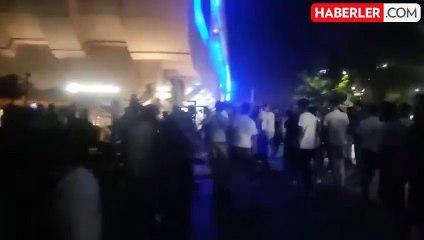 Yüzlerce kişi Starbucks şubesini savaş alanına çevirdi! Haniye'ye yapılan suikast Batman'da ortalığı karıştırdı