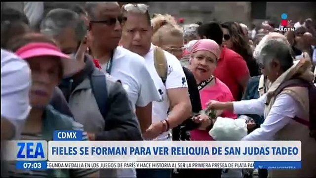 Devotos hacen fila para visitar reliquia de San Judas Tadeo en la Catedral de la CDMX