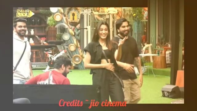 Armaan Malik Evicted From Bigg Boss ott 3 Lovekesh Happy Kritika Crying in today episode Shivani