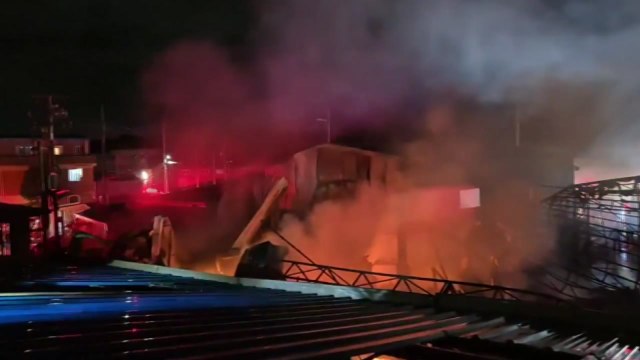 비닐제조 공장에서 화재...한때 대응 1단계 발령 / YTN