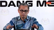 Kenyataan yang hiperbolik, yang tidak berpijak di bumi yang nyata