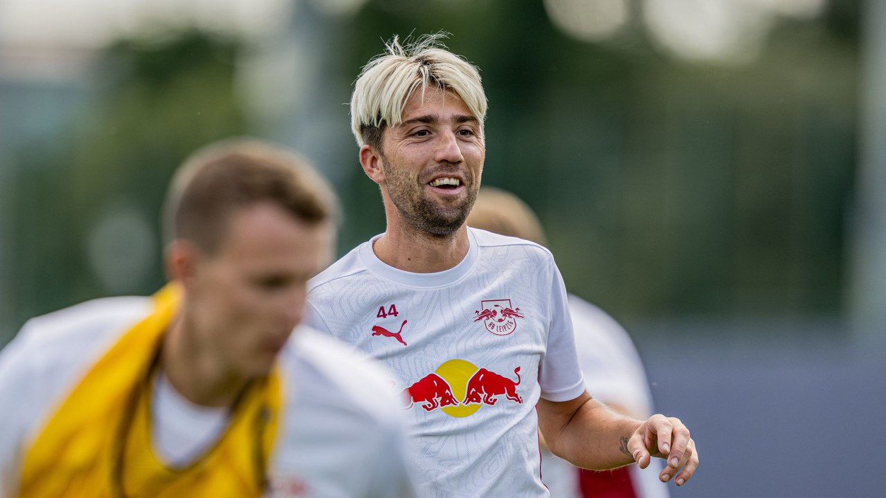 Von singenden Mitspielern unterbrochen: Kampl schwärmt von den USA