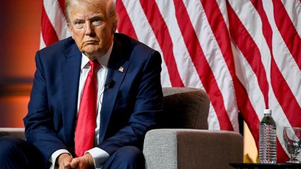 VÍDEO | "Se convirtió en negra de casualidad": Trump cuestiona la identidad de Kamala Harris durante un rifirrafe con una periodista