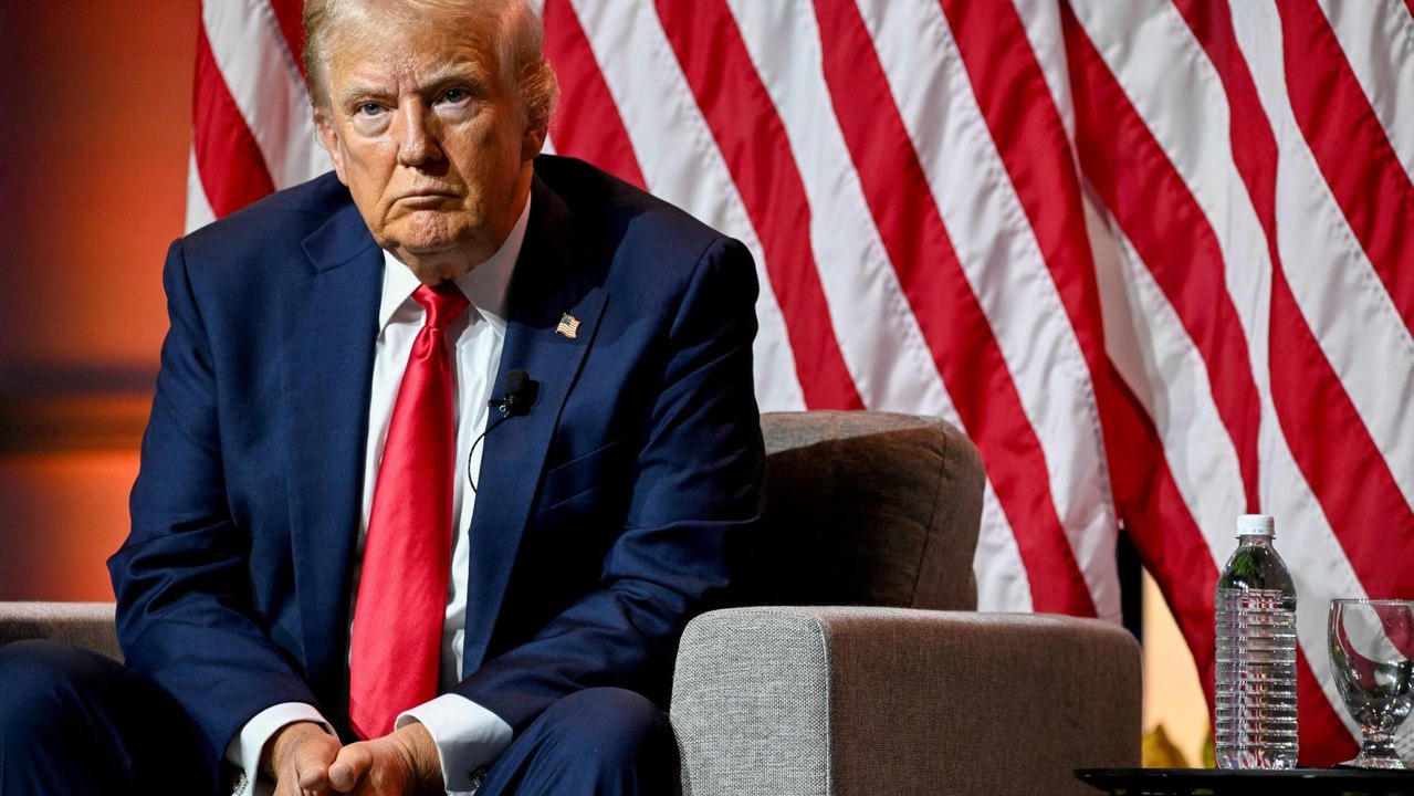 VÍDEO | "Se convirtió en negra de casualidad": Trump cuestiona la identidad de Kamala Harris durante un rifirrafe con una periodista