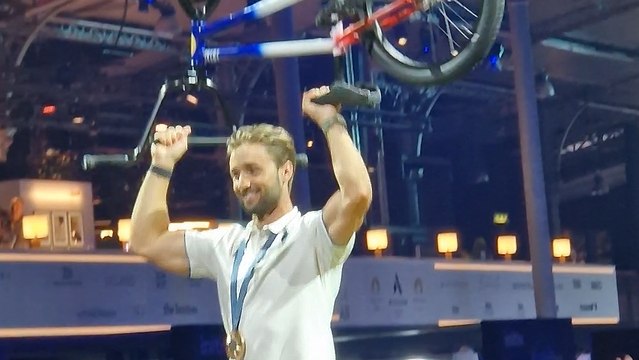 JO Paris 2024 Antony Jeanjean partage sa médaille de bronze avec Sérignan
