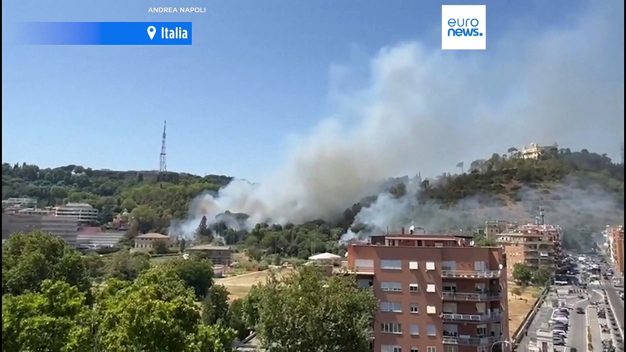 Allerta caldo: sotto controllo l'incendio di Monte Mario a Roma, l'Europa colpita dalle fiamme