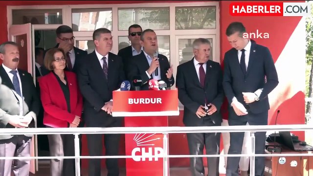 Özgür Özel: Bugünkü Emekli Maaşı 3 Çeyrek Altın Alıyor. 5 Tane Çeyrek Altın Kayıp. Seçim Sandığına Gidilecek, Ne Kaybedildiyse Orada Bulunacak