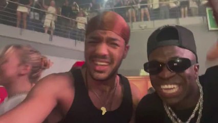 TT al instante: el vídeo de Vinicius y Ester Expósito dándolo todo en un concierto en Madrid