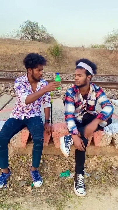 Piya_or_re_piya_#funny_#comedy_#realfools_#surajroxcomedyvideo_#vikram_#piya(720p)