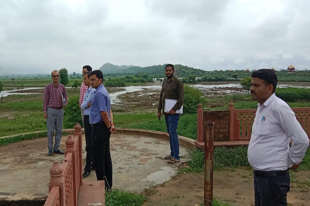 जिला कलेक्टर आशीष गुप्ता ने नटनी का बारां व जयसमंद बांध का निरीक्षण किया