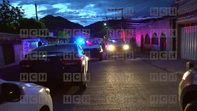 Denuncian que policías «se peinaron» cinco mil lempiras de una pulpería | Móvil Emergencia TGU