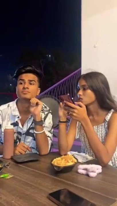 Unromantic girlfriend 