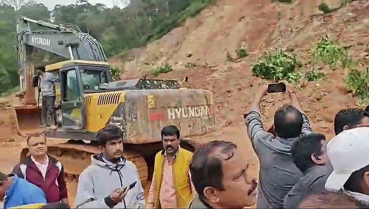 ಸಕಲೇಶಪುರದ ಶಿರಾಡಿ ಘಾಟ್ ನಲ್ಲಿ ಭೂಕುಸಿತ ಪ್ರದೇಶಕ್ಕೆ ಭೇಟಿ ನೀಡಿದ ಕೃಷ್ಣ ಬೈರೇಗೌಡ
