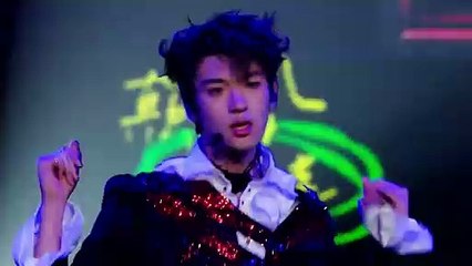 【舞台纯享】朱志鑫 张极 张峻豪 余宇涵 《Play我呸》二公舞台团体考核 _ 登陆日 _ TRANSFORMPROJECT _ iQIYI综艺