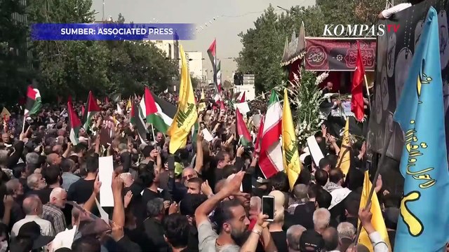 Iring-iringan Prosesi Pemakaman Pemimpin Tertinggi Hamas Ismail Haniyeh di Iran