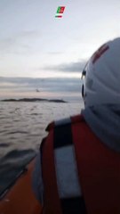 Dois pescadores salvos ao largo do porto de Sines após embarcação virar