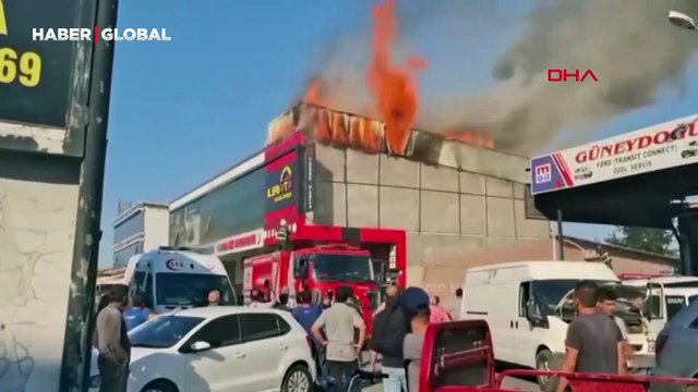 Otomobil yedek parça dükkanında yangın