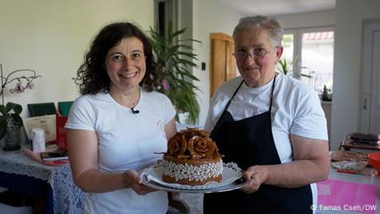Ungarn: Die Hochzeitstorte, die mit dem Hammer zerschlagen werden muss