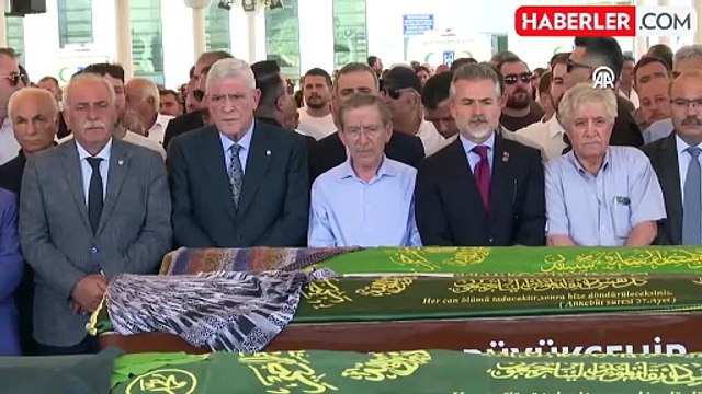 Eski Bakan Abdüllatif Şener'in oğlu tarafından öldürülen anneanne, son yolculuğuna uğurlandı