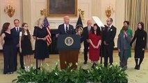 Biden canta parabéns a filha de jornalista libertada. Eis o vídeo