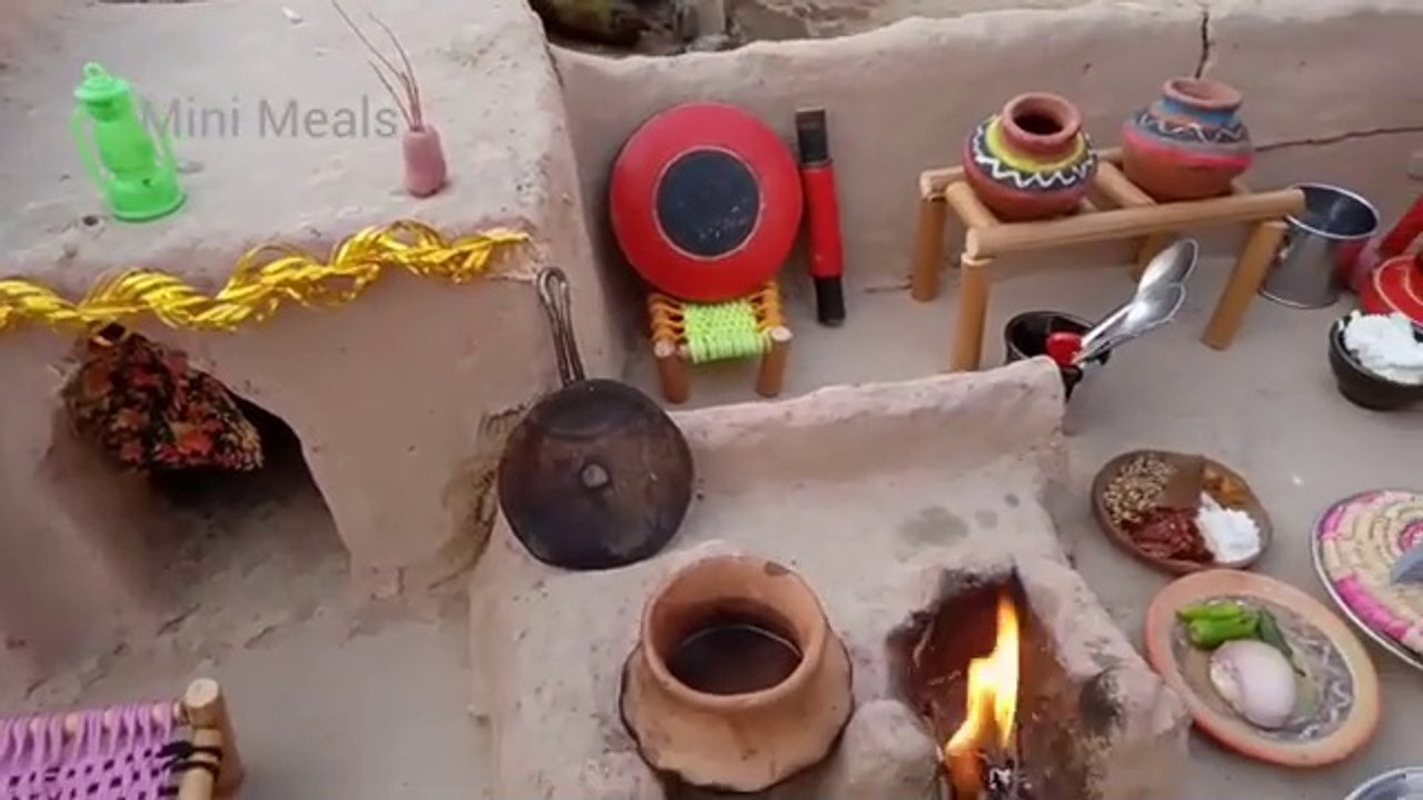 Mini_alu_pratha___tiny_pratha_recipe___Miniature_cooking___Mini_Meals(360p)