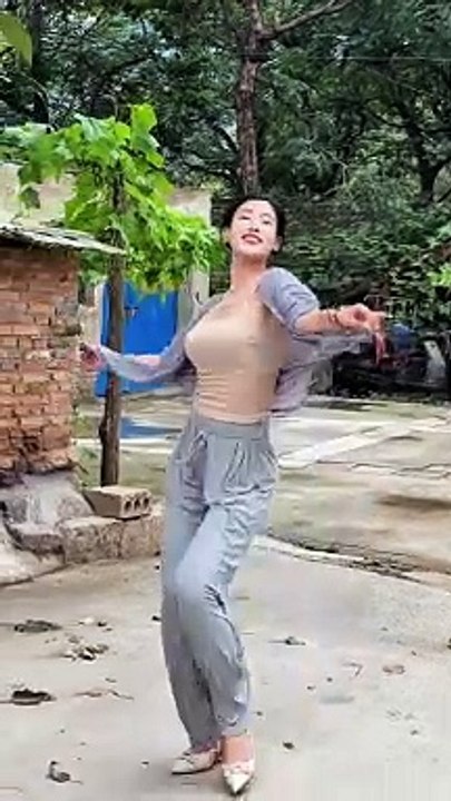Chinese girl dance short video