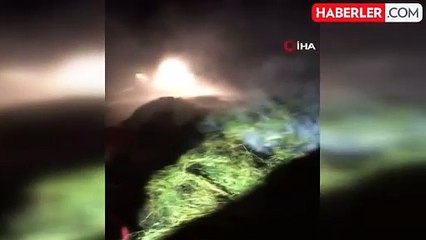 Yüksekova'da gece vakti korkutan yangın: 2 bin bağ ot yandı