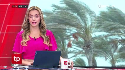 Incendio en un lote baldío llegó a una vivienda y dejó un auto calcinado