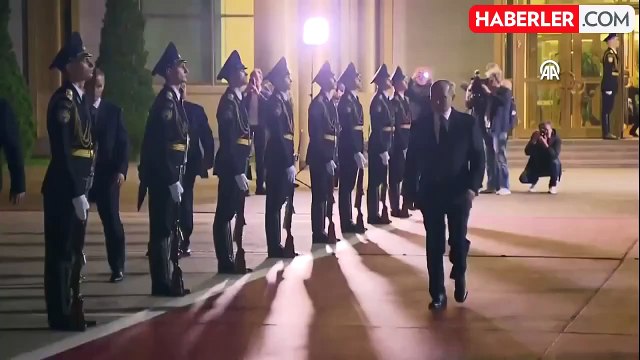 Putin, MİT'in tarihi takas operasyonuyla Rusya'ya dönenleri havalimanında karşıladı