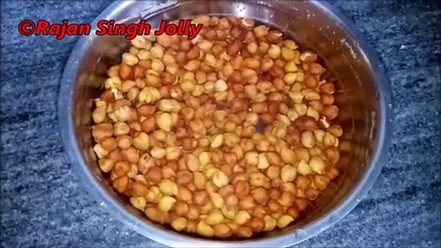 How To Boil Kala Chana _ Black Chickpeas _ काले चने उबालने का सही तरीका _ Cooking Tips(360P)