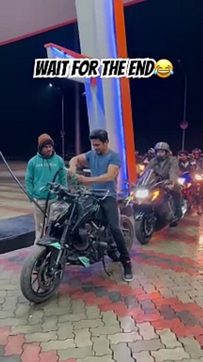 That’s how SUPERBIKERS plays #farazstuntrider #bikers #superbikes #hayabusa