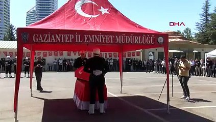 Şehit polis memuru için tören
