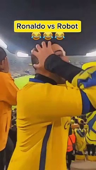 Ronaldo vs Robot Funny Moment