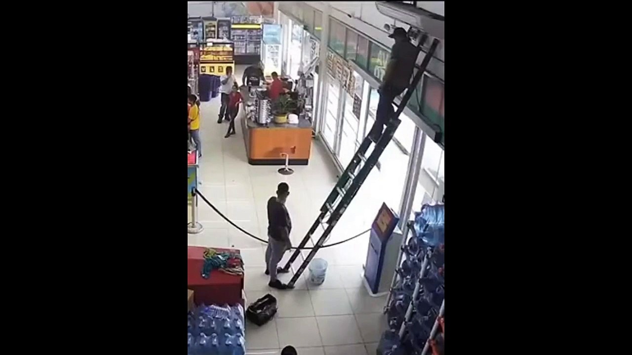 Il avait un truc à faire... raté