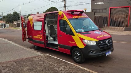 Idosa é socorrida pelo Siate após sofrer queda no bairro São Cristóvão