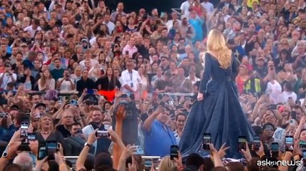 Adele in concerto alla Munich Messe, arena costruita per lei