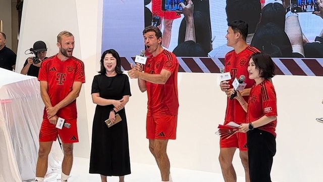 Bin ich verrückt oder ist der verrückt? - Müller lernt Koreanisch und veräppelt Klinsmann