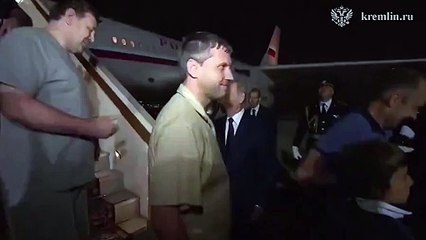 Putin recibe a pie de pista al periodista español Pablo González, liberado en un canje de presos